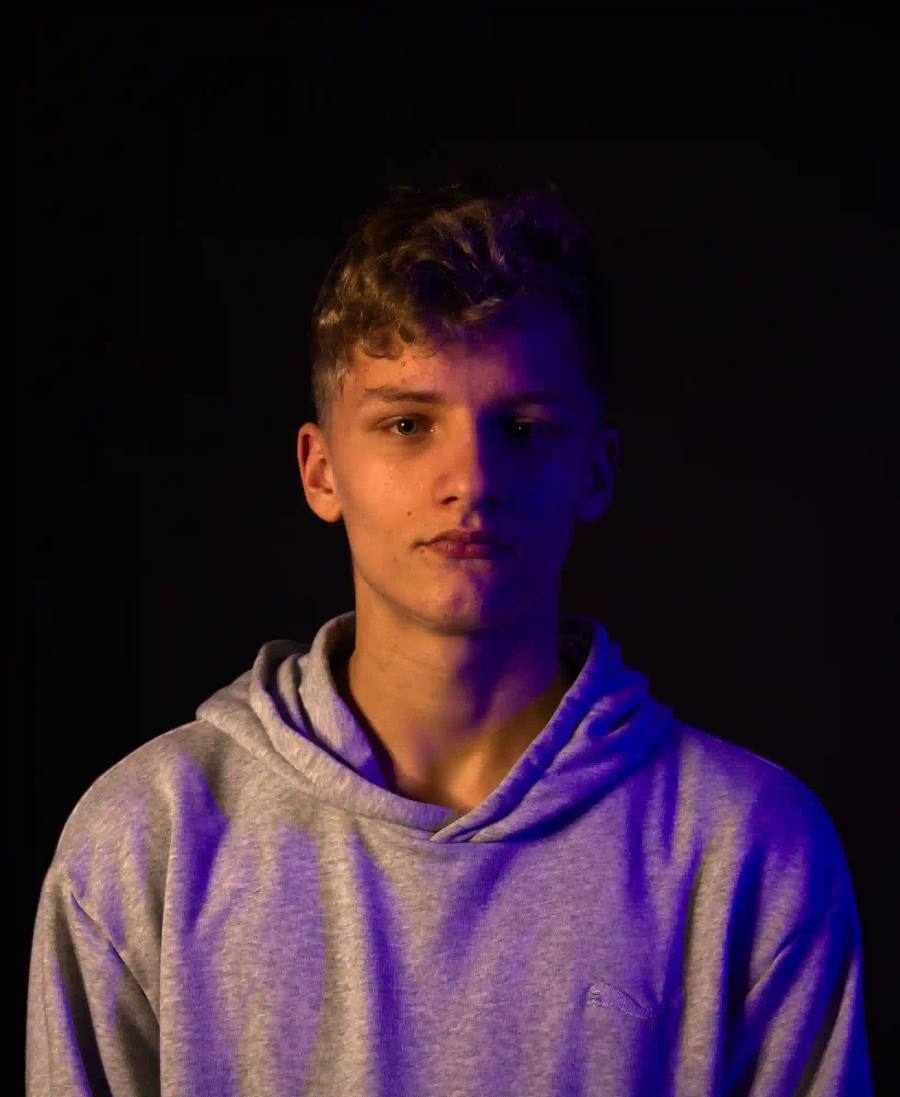 Jakub Jezbera s fotoaparátem